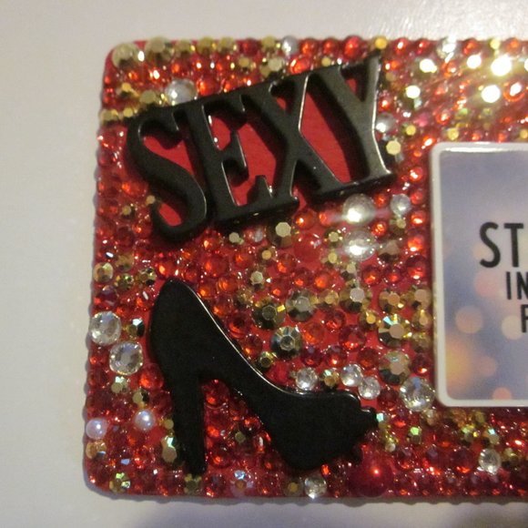 Red & Gold Bling Diva Magnet - Picture 2 of 6